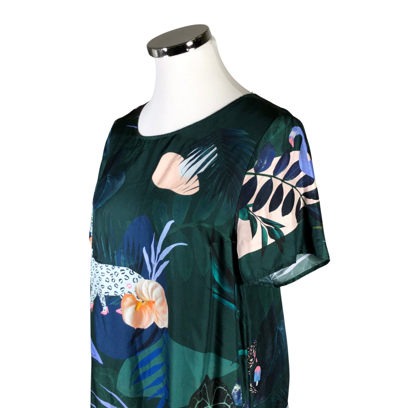 Unisex Uhana Design - Sifonkimekko, koko 42 - (3)