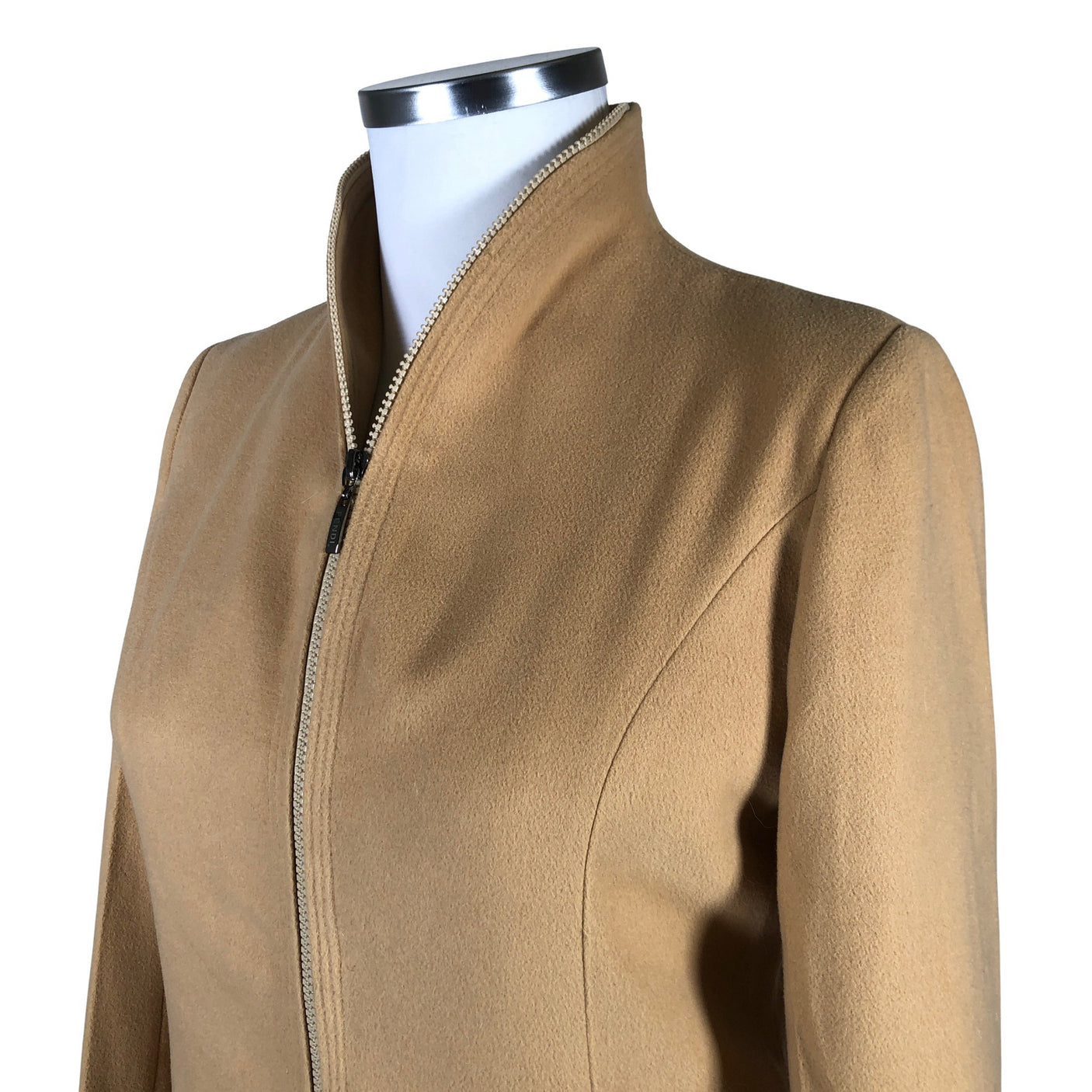 Fendi - Villakangastakki, koko 42 -