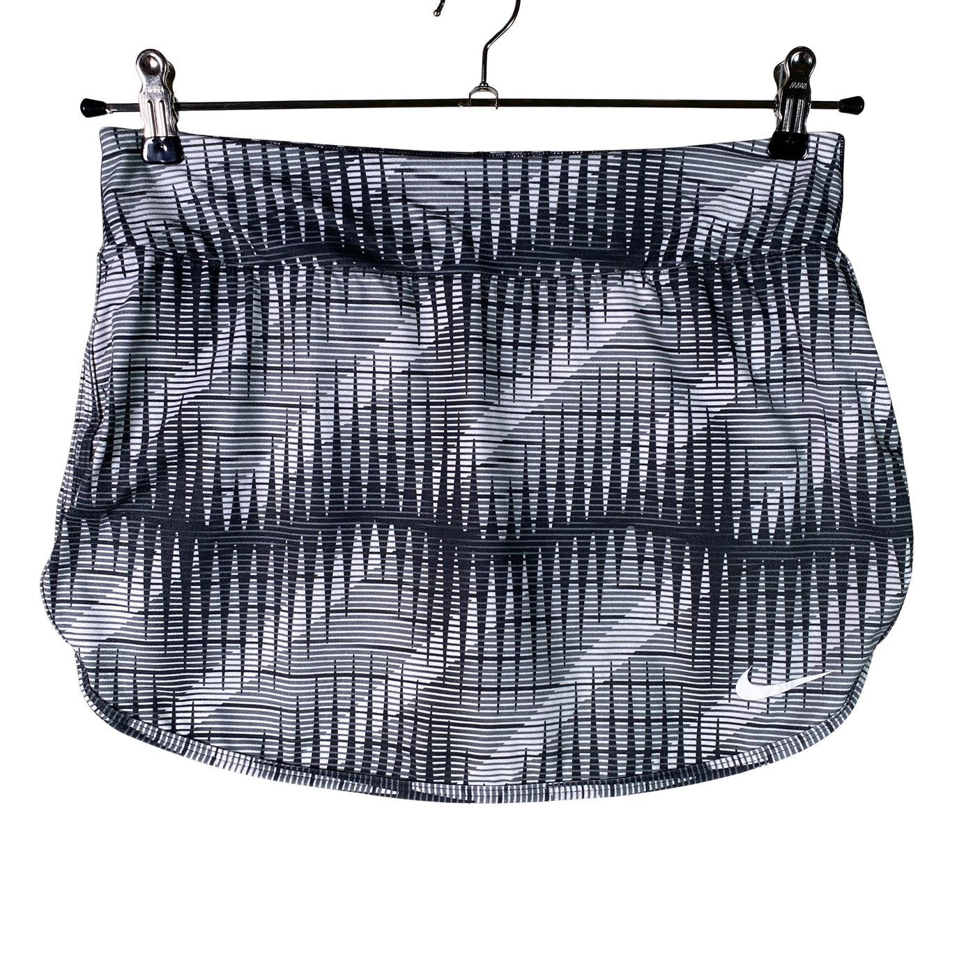 Unisex Nike - Urheilushortsihame, koko 38 - (1)