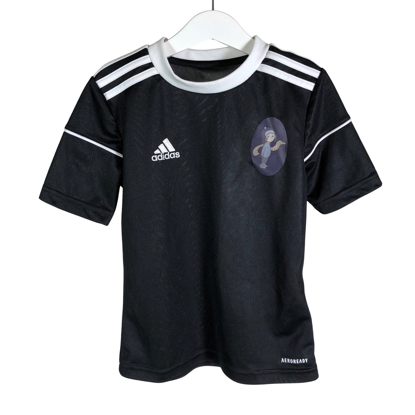 Unisex Adidas - Urheilupaita, lyhyet hihat, koko 122 - 128 - (1)
