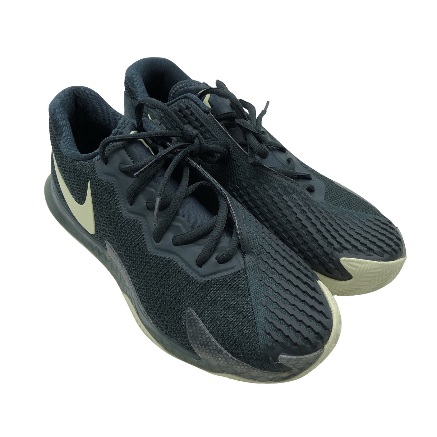 Unisex Nike - Indoor sports shoes, size XS - Green (2)