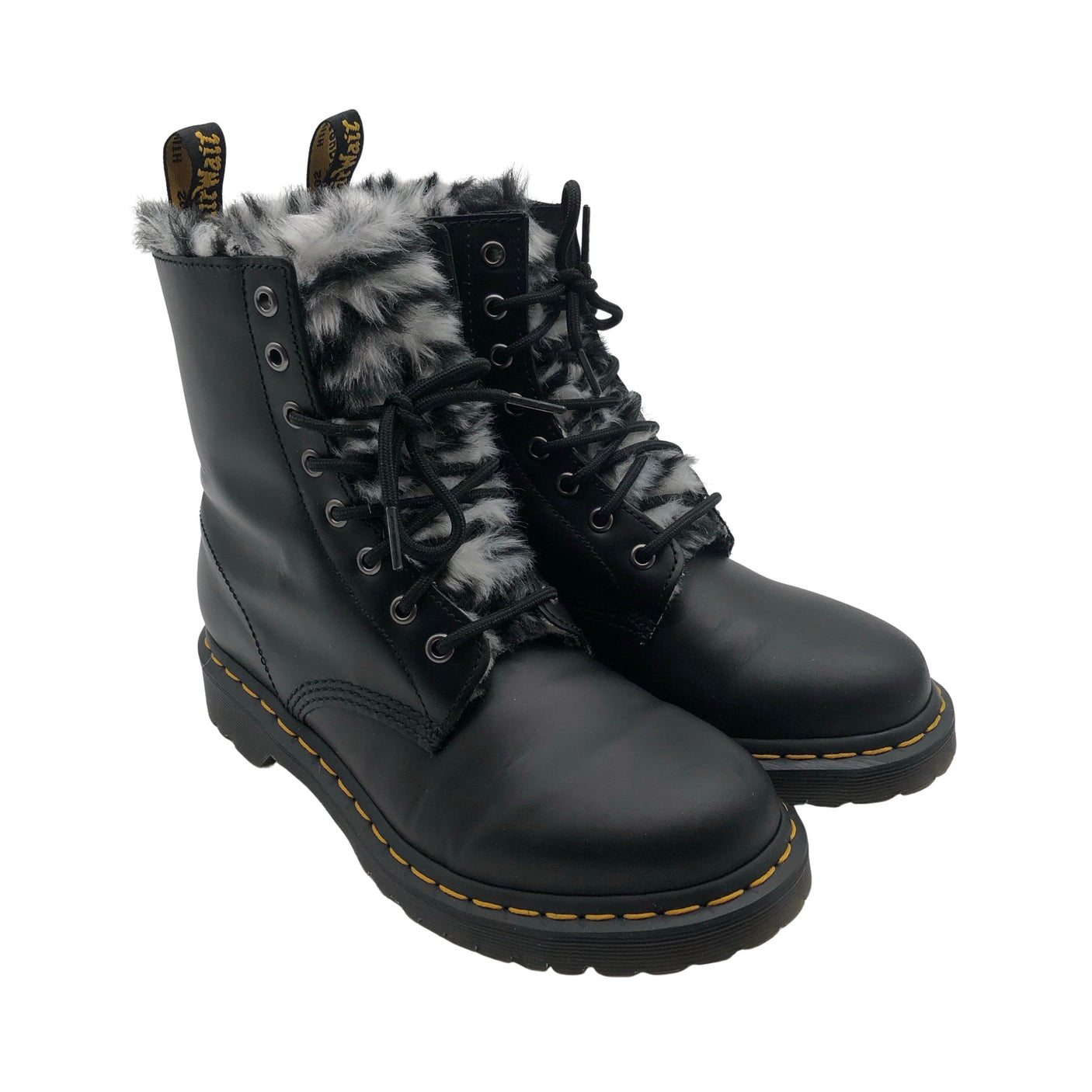 Unisex Dr. Martens - Nööridega saapad, suurus 41 - Must
