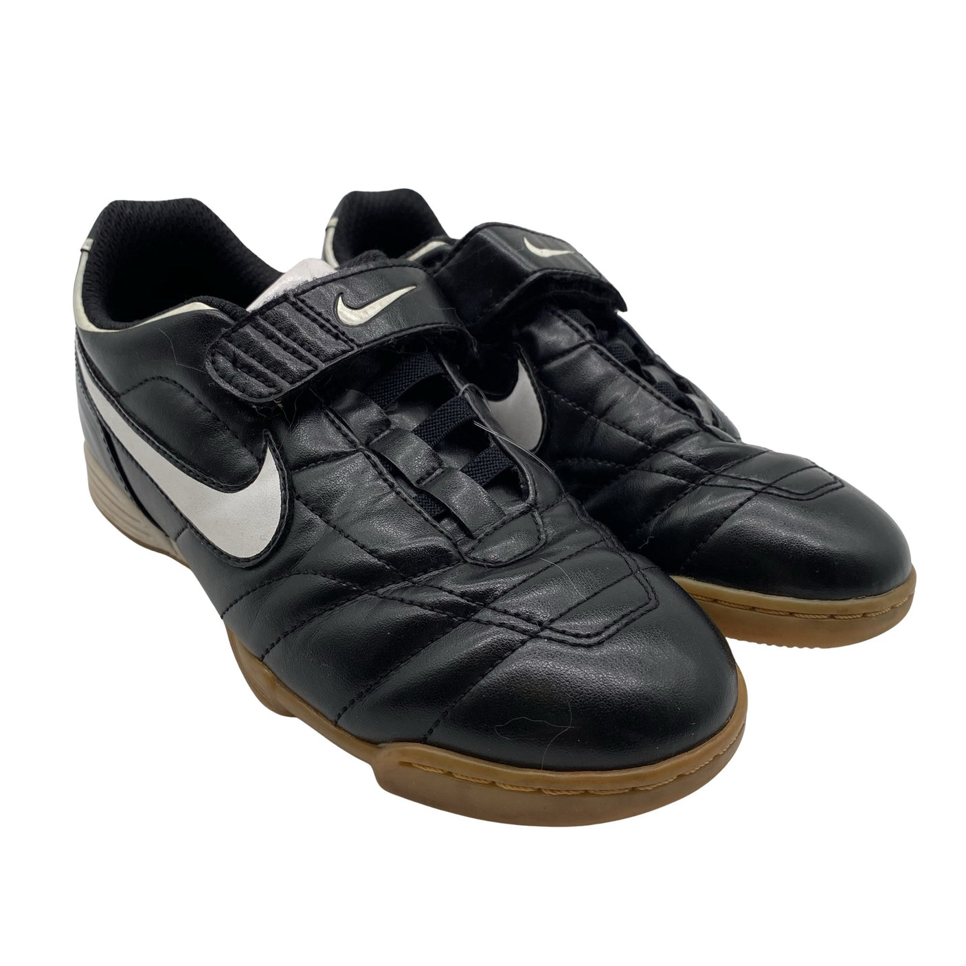 Unisex Nike - Indoor sports shoes, size 35 - Black (2)