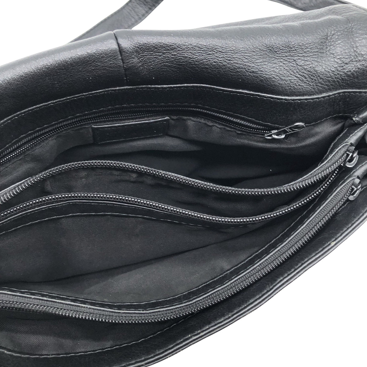 Unisex Essentiel - Shoulder bag, size Midi - Black (2)