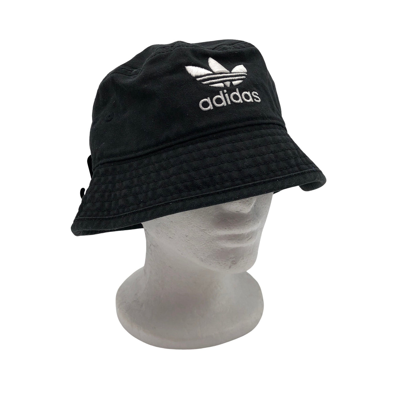 Unisex Adidas - Kesähattu, koko 48 - 50 cm - (1)