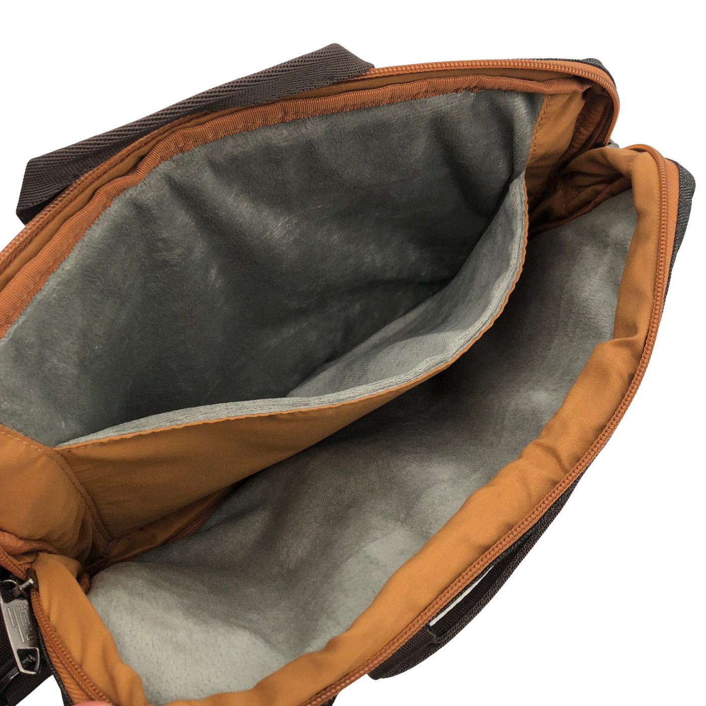 Tietokonelaukku, koko Midi