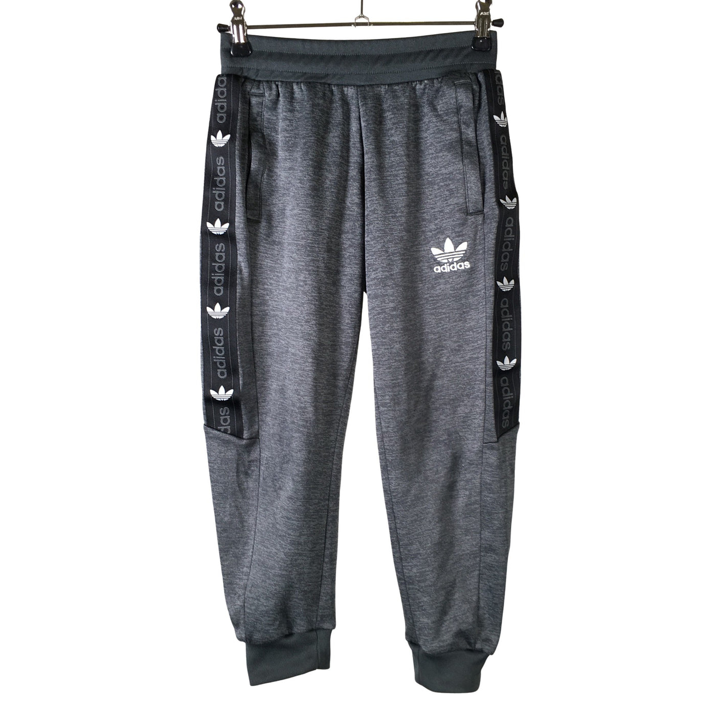 Unisex Adidas - Verryttelyhousut, koko 134 - 140 - (1)