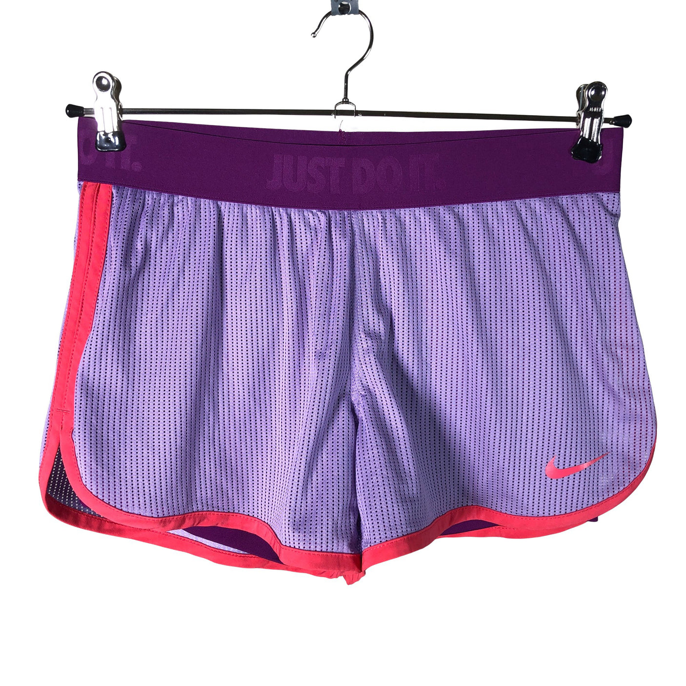 Unisex Nike - Urheilushortsit, koko 38 -  (1)