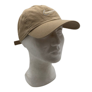 Unisex Nike - Lippalakki, koko 52 - 54 cm -  (1)