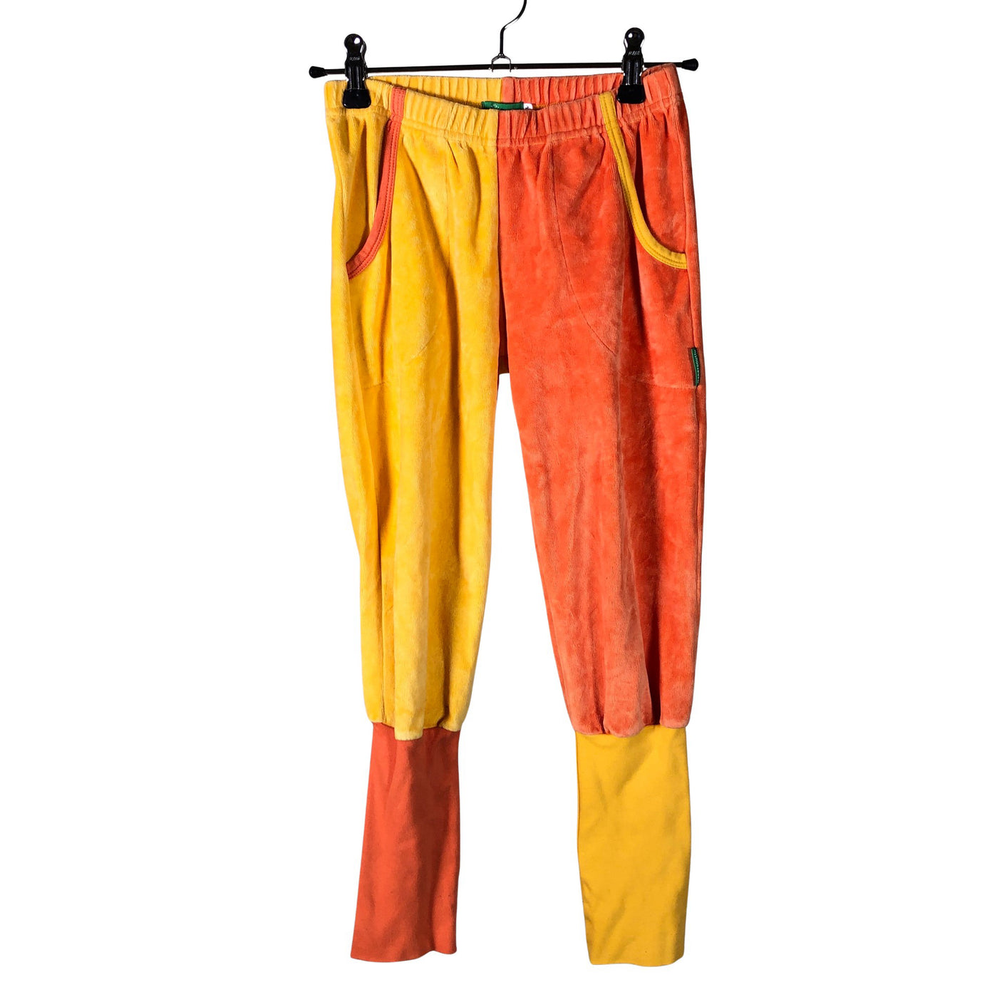 Unisex Naperonuttu - Collegehousut, koko 134 - 140 -  (1)