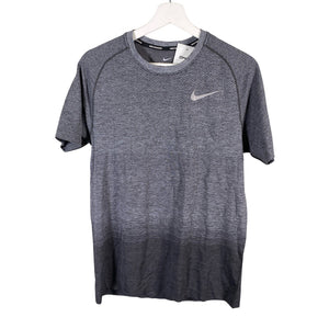 Unisex Nike - Urheilupaita, lyhyet hihat, koko M -  (1)