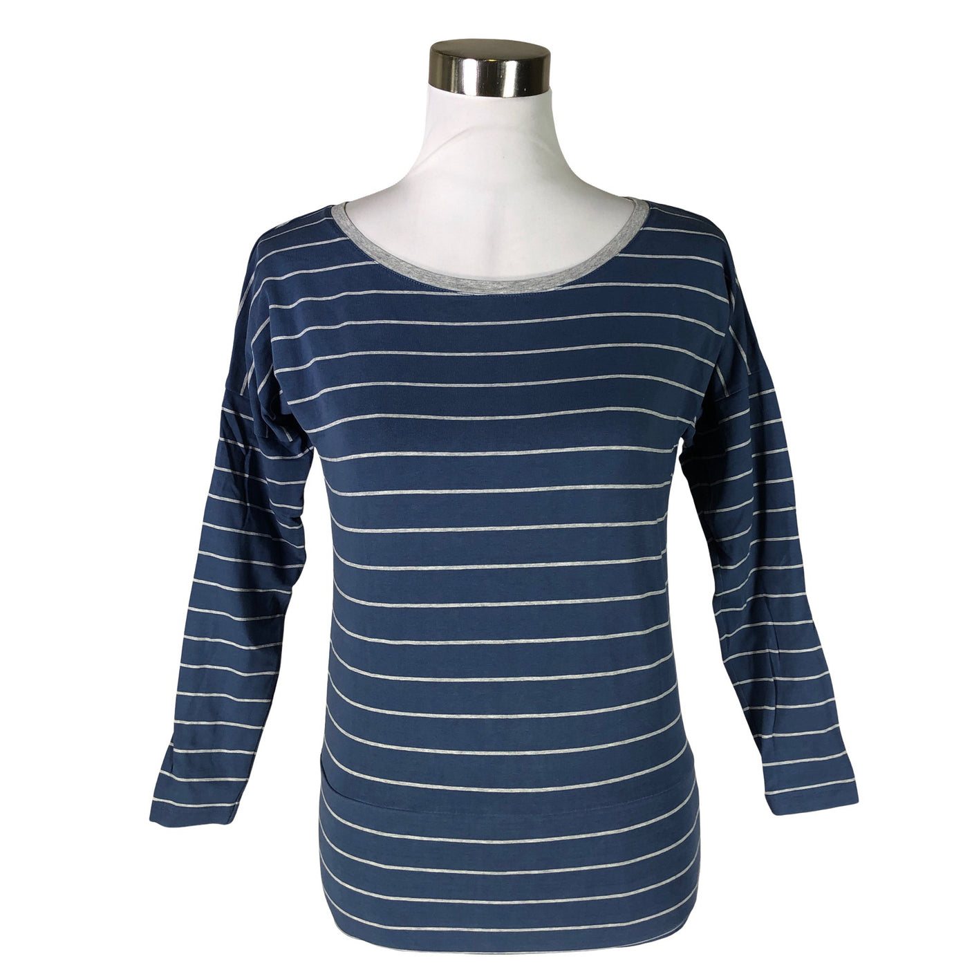 Unisex NOSH - Trikoopaita, koko 34 -  (1)