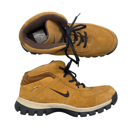 Unisex Nike - Välikausikengät, koko 38 -  ()