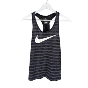 Unisex Nike - Urheilutoppi, koko 38 -  (1)