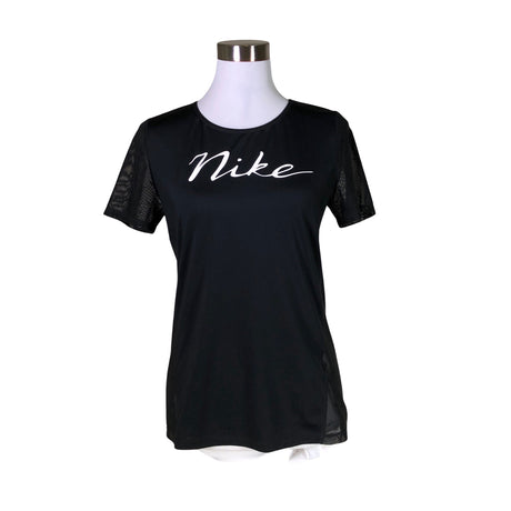 Unisex Nike - Urheilupaita, lyhyet hihat, koko 38 -  ()