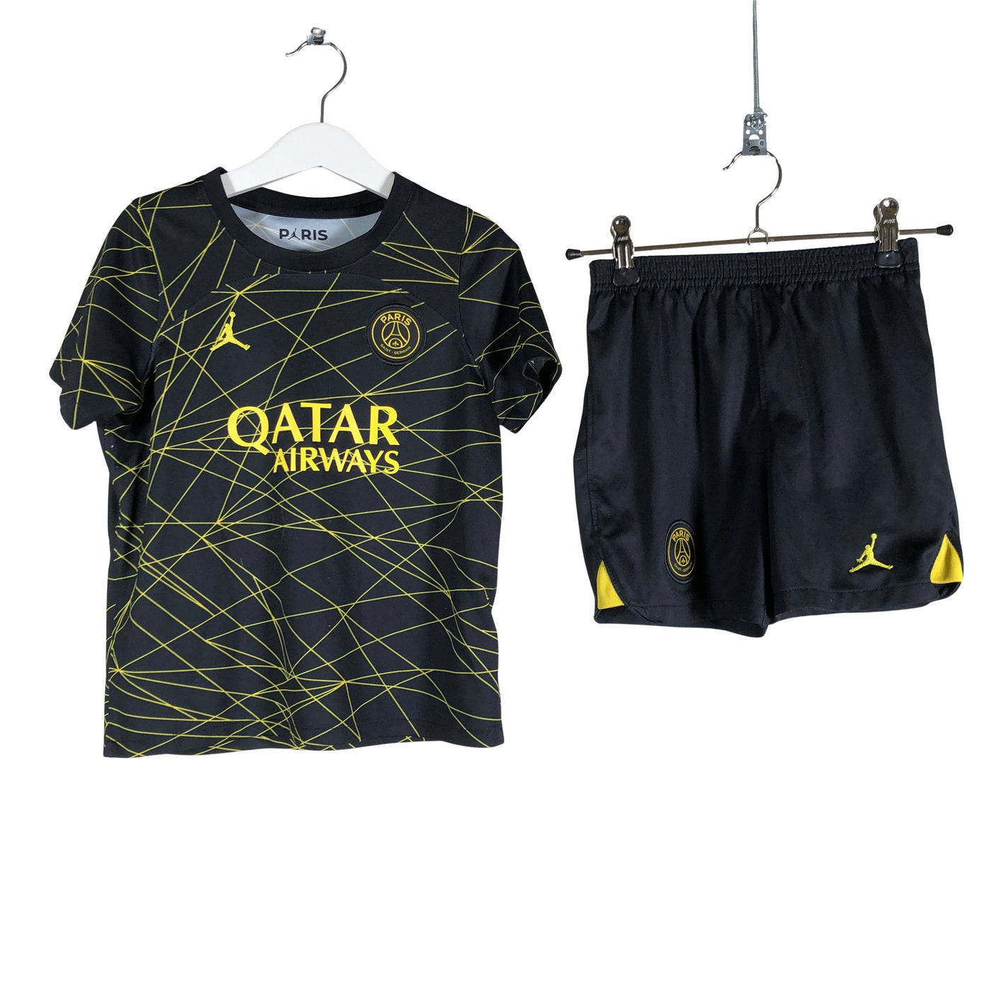 Unisex Jordan (Nike) - Urheiluasu, koko 110 - 116 -  (1)