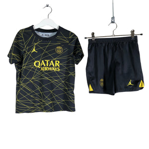 Unisex Jordan (Nike) - Urheiluasu, koko 110 - 116 -  (1)