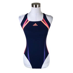 Unisex Adidas - Uimapuku, koko 40 -  (1)