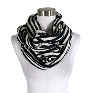Unisex MUKA VA - Circle scarf, size Midi - Black (1)