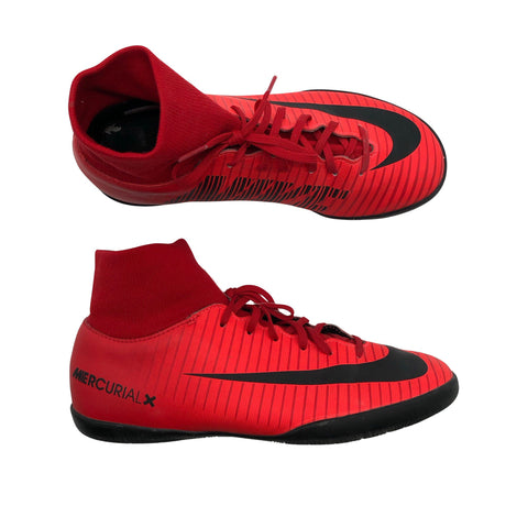 Unisex Nike - Indoor sports shoes, size 38 - Red ()