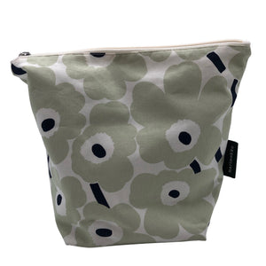 Unisex Marimekko - Toiletry bag, size Midi - Green (1)