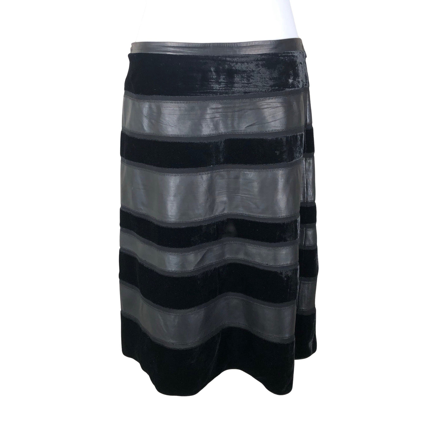 Unisex Salvatore Ferragamo - Leather skirt, size 38 - Black (1)