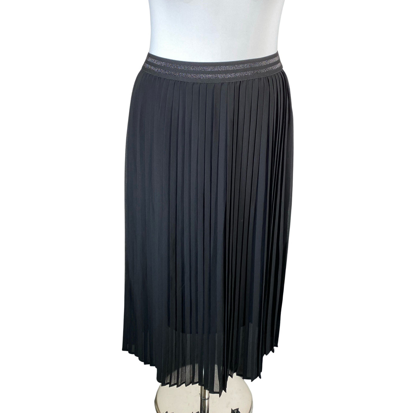 Unisex Aventura - Pleated skirt, size 42 - Black (1)