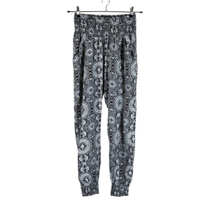 Unisex Urban Classics - Schiffon trousers, size 34 - Black (1)