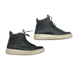 Casual sneakers, size 38