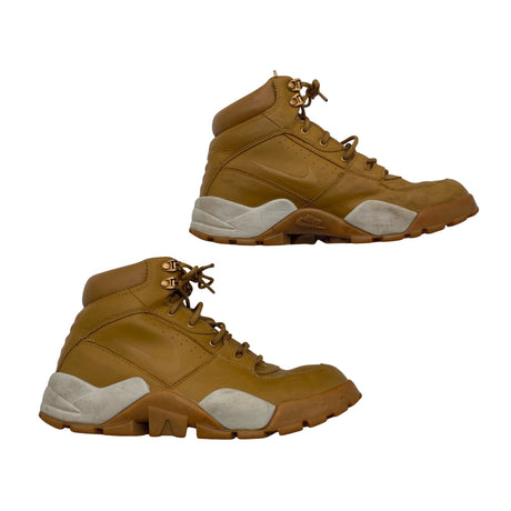 Unisex Nike - Winter shoes, size XS - Brown ()