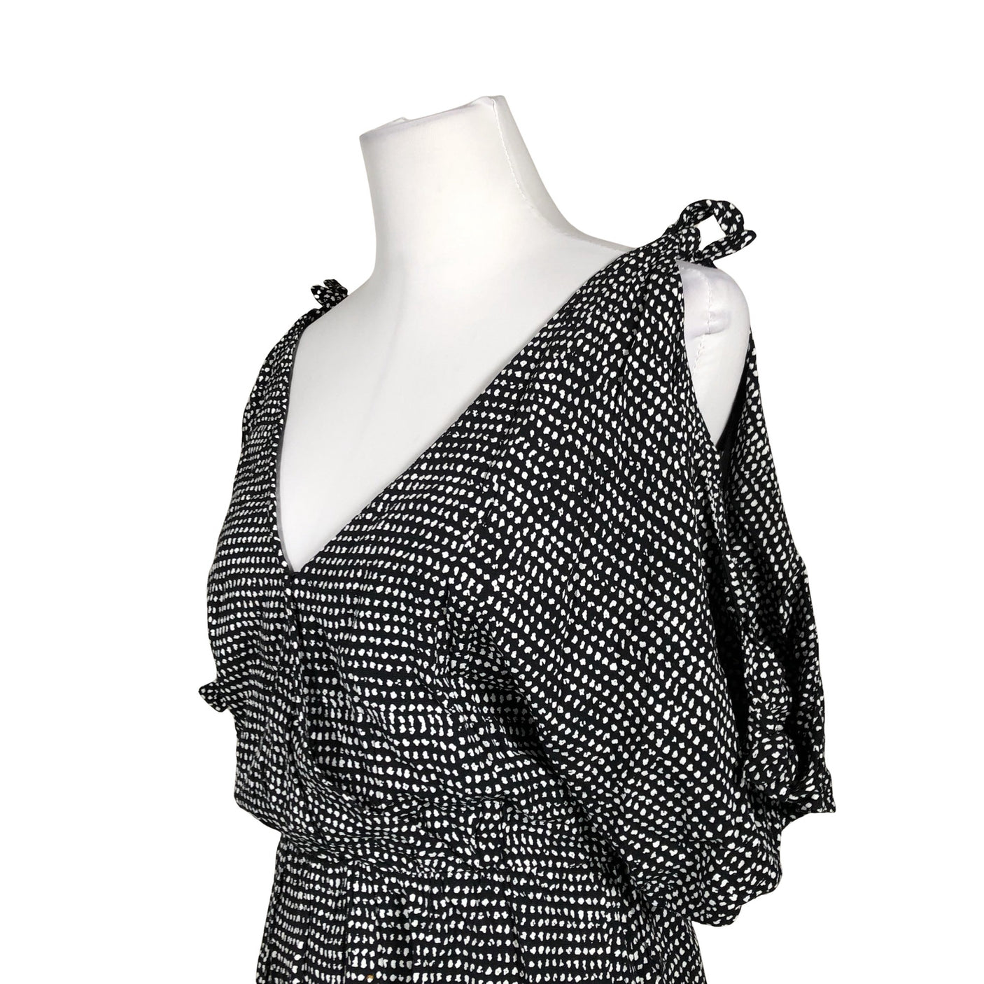 Unisex &Other Stories - Schiffon dress, size 38 - Black (2)