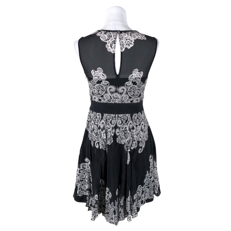 Unisex Karen Millen - Schiffon dress, size 40 - Black (2)