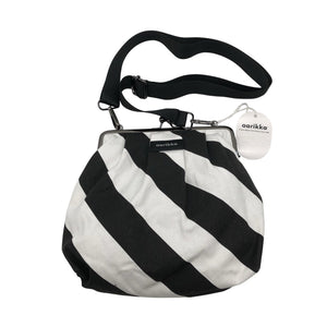 Unisex Aarikka - Shoulder bag, size Midi - Black (1)