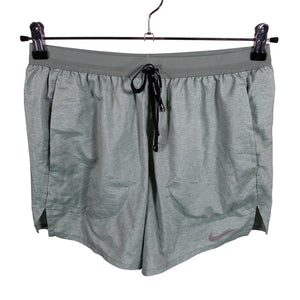 Unisex Nike - Sports shorts, size 38 - Green (1)
