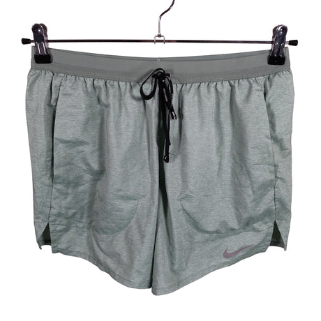 Unisex Nike - Sports shorts, size 38 - Green ()