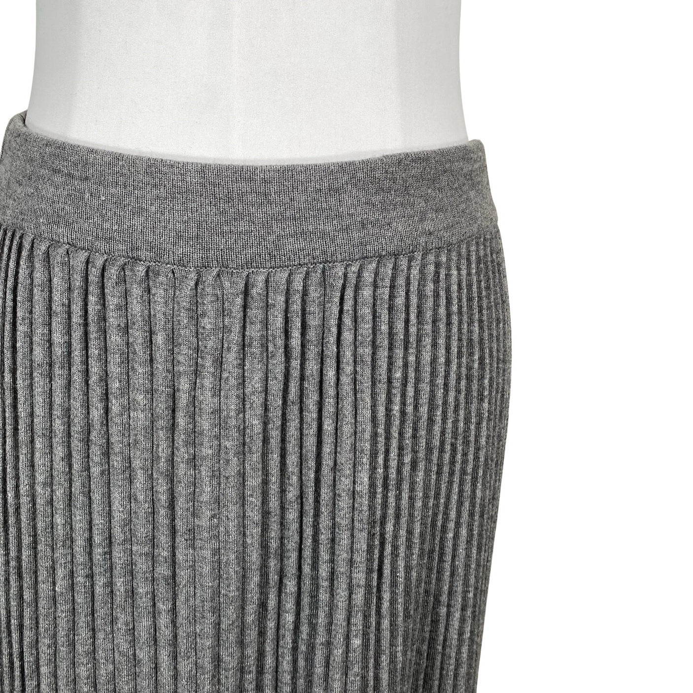 Unisex Weekend by MaxMara - Knit skirt, size 38 - Gray (3)