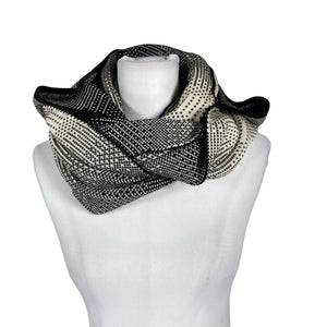 Unisex Uhana Design - Circle scarf, size Midi - Black (1)