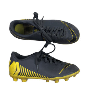 Unisex Nike - Nappulakengät, koko 32 -  (1)