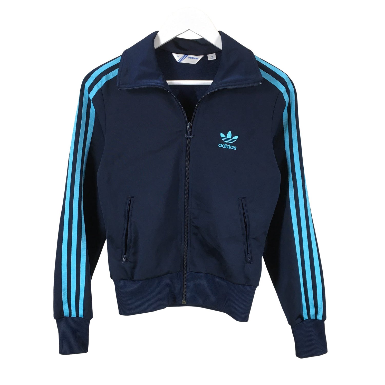  Urheilutakki  Verryttelytakki, koko 36  Adidas 