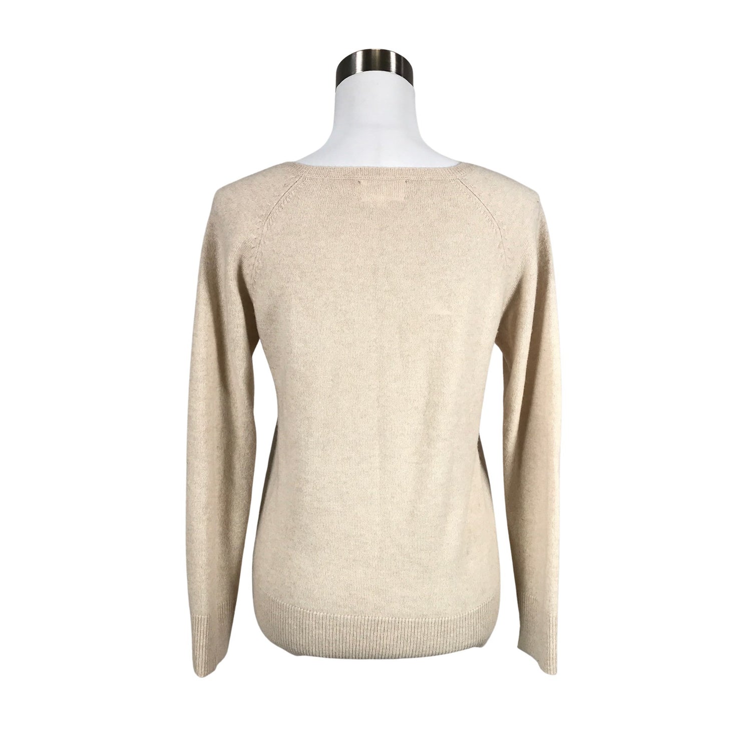  Neulepaita  Neulepaita, koko 36  Soft Goat 