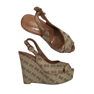 Unisex Guess - Kiilakorkosandaalit, koko 35 -  (1)