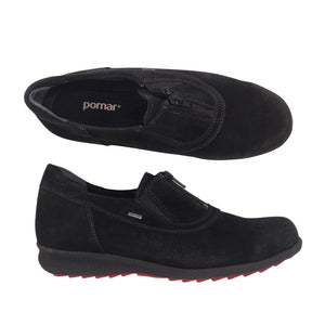 Walking shoes, size 40