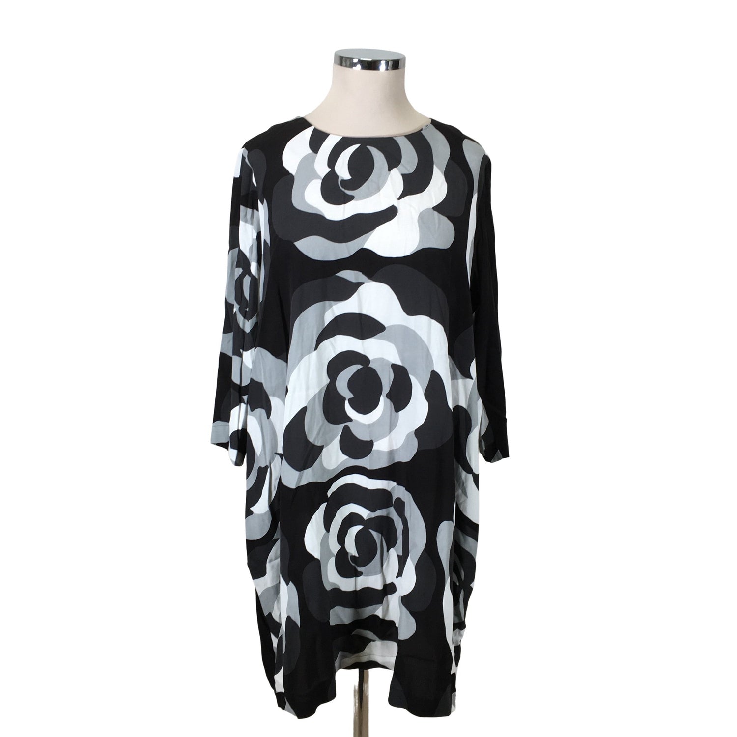  Mekko  Sifonkimekko, koko 46  Marimekko 