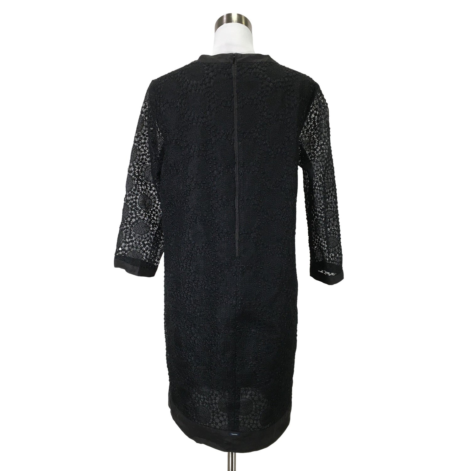  Juhlamekko  Juhlamekko, koko 40  MaxMara 