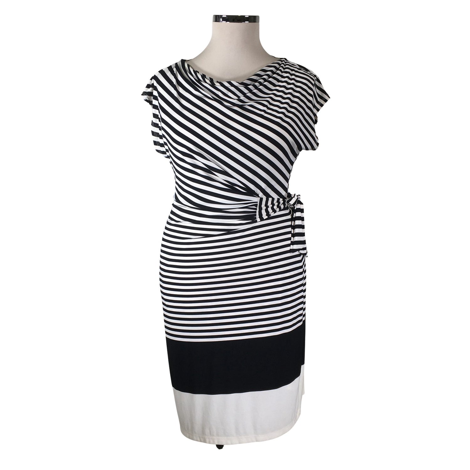  Mekko  Trikoomekko, koko 42  Esprit 
