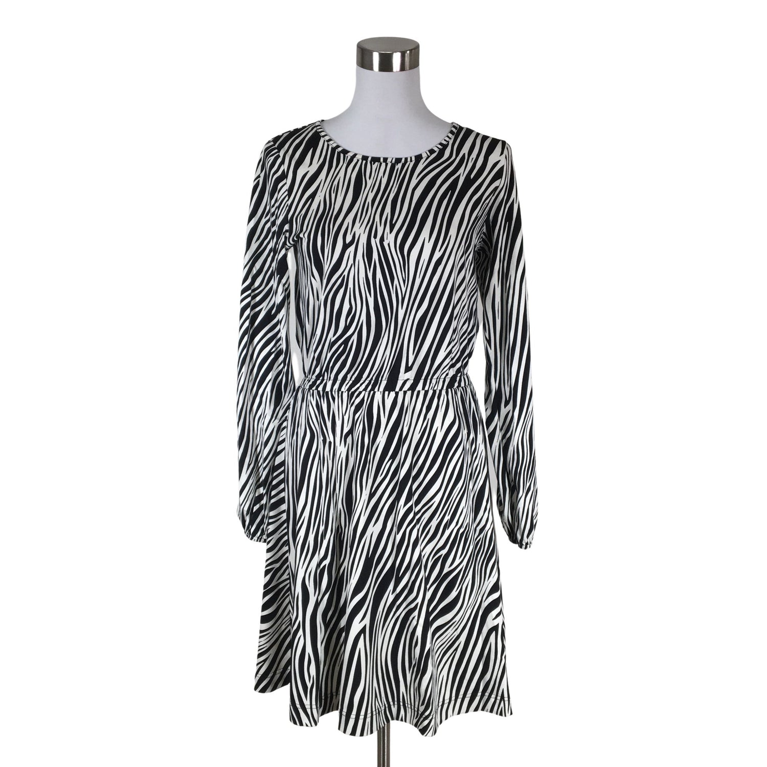  Mekko  Trikoomekko, koko 34  NOSH 
