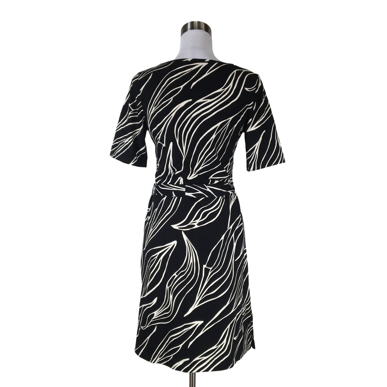  Mekko  Trikoomekko, koko 34  NOSH 