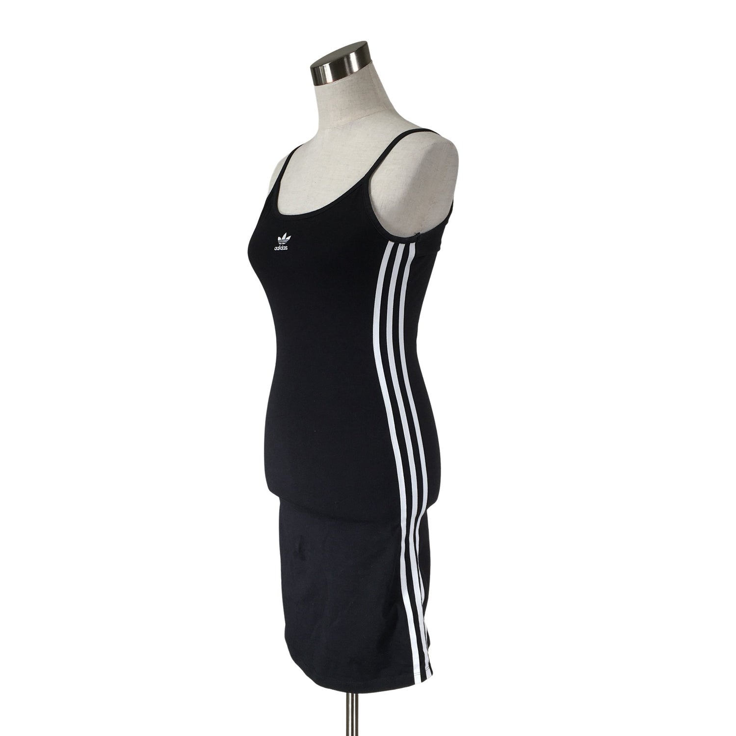  Mekko  Trikoomekko, koko 34  Adidas 