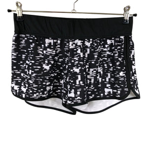 Unisex Adidas - Urheilushortsit, koko 36 -  (1)