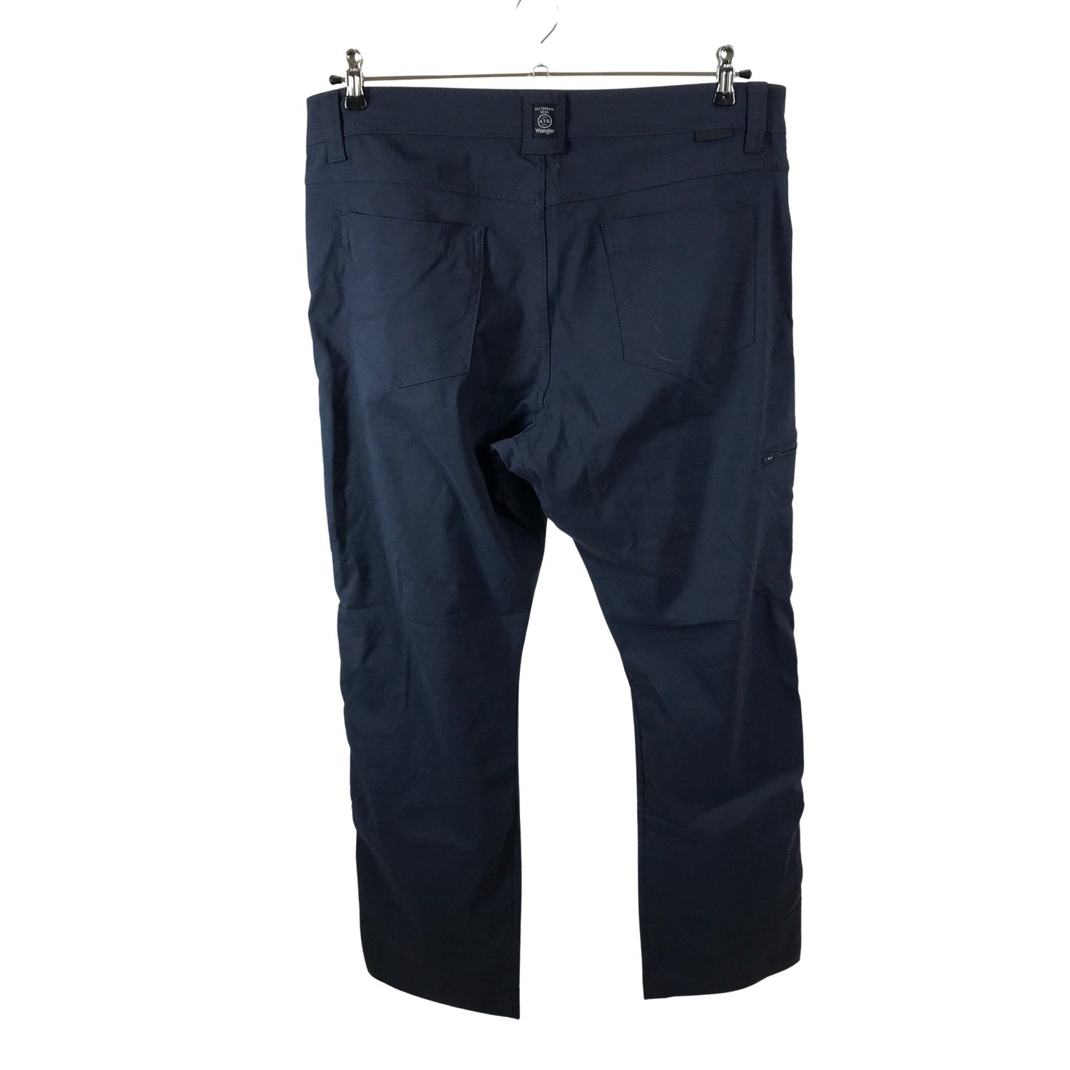 Ulkohousut  Ulkoiluhousut, koko L  Wrangler 